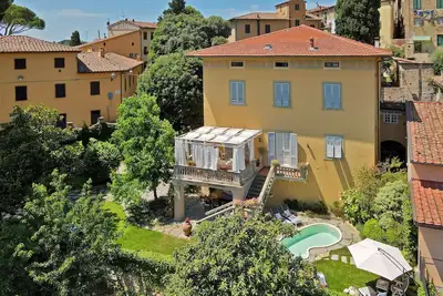 Villa With Pool In The Tuscan Hills