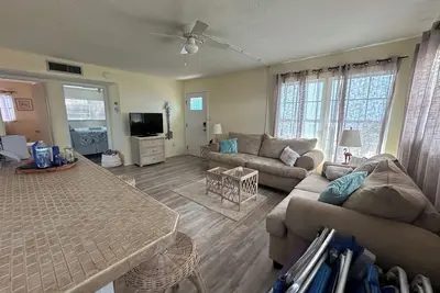 Image de Siesta Key 2 Br 1ba less than 1000 ft from Beach-“Gem”-Barefoot Bungalows