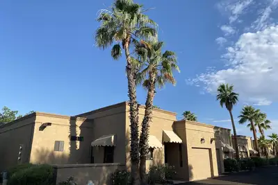 Image de Desert Escape With Pool!