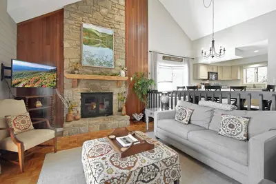 Image de Pine 6 | Fireplace, Restaurant, Pool, Spa