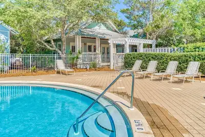 Image de Happy Ours Too, 30a Cottage, Beach Access