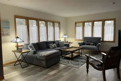 Image de West Yarmouth Home with Private Beach & Your Own Parking Spot