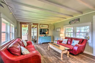 Image de Furnished Deck & Dock: Renovated Sargent Cabin!