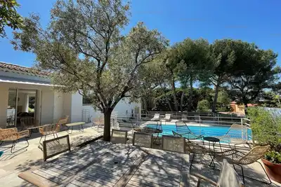 Image de Villa de standing vue mer avec piscine et accès crique privée pour 10