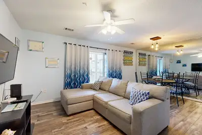 Image de Friendly Condo with Shared Outdoor Pool, High-Speed WiFi, & Central Ac