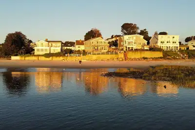 Great Neck Ipswich Ma. 3 Bedrooms 2 Baths Beachfront House