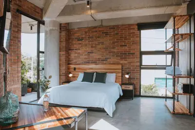Image de Industrial Chic Loft in Front of Unicentro Mall