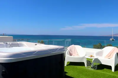 Thalia | Apartment with Jacuzzi | 50m from Beach | Great sea view.