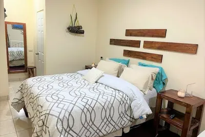 Image de Comfy. Internet, Netflix, washer and Dryer, full Kitchen