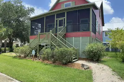 Image de The Salty Siren- Steinhatchee Landing Resort Sleeps 9 -New High Speed Internet