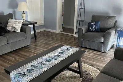 Image de Great Location to Downtown Alexandria Bay