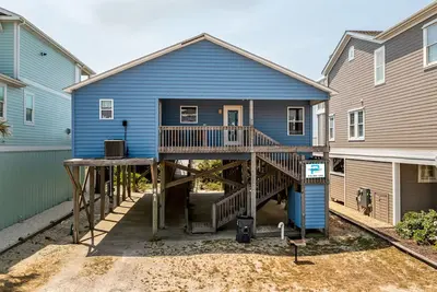 Image de \"Captain Hook Sails\"Â - Oceanfront, Pet Friendly Home, 4 Bedrooms / 3 Bathrooms