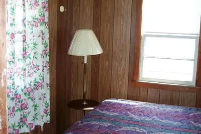 Image de Rustic beach self-catering cabin - sleeps 6 to 8 - 3 min walk to beach!