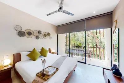 Image de Family-Friendly Studio w/Private Balcony, Free WiFi, Shared Outdoor Pool & Gym