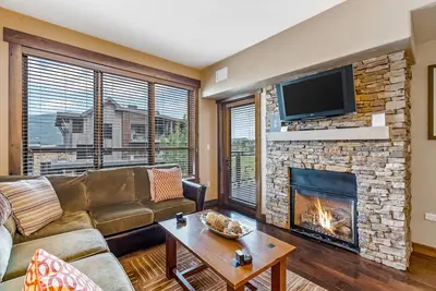 Image de High-End Condo w/ WiFi, Ac, Fireplace & Shared Pool/Hot Tubs/Gym - Walk to Lifts