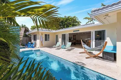 Image de Walking distance to the beach 3Br house with pool