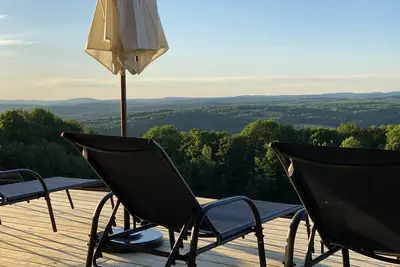 Image de Catskills Mountaintop House w\/ Hot Tub and Views!