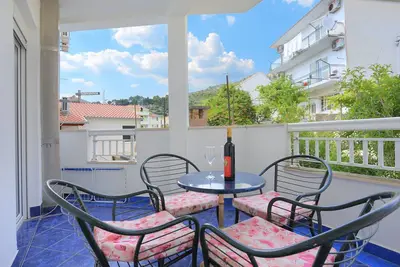 Image de Appartement d'une chambre avec la terrasse Podgora, Makarska (A-18918-b)