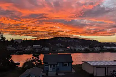 Image de Tide and Timber Townhome 3 bedrooms & 1-1/2 blocks to White Sandy Beach Access