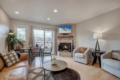 Image de Mountain Modern Vibes in Frisco | Walk to Town