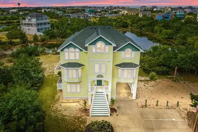 Image de Summer Savings - Soundside Dog Friendly w/ Pool, Hot Tub, Elevator, Private Dock