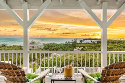 Image de Beautiful Home by Taylor Bay Beach