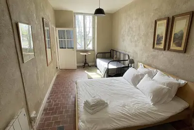 Image de Café Vélo Nevers chambre confortable vue sur Loire