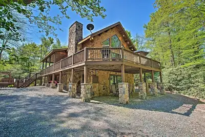 Image de Fire Pit & Hot Tub: Poconos Family Cabin!