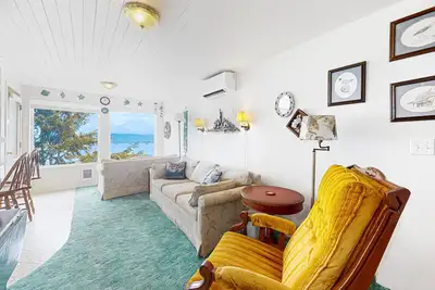 Image de Dreamy coastal getaway with stunning ocean views, washer/dryer, free WiFi, cable