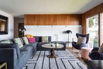 Image de Sandy Beachfront House on Grand Traverse Bay