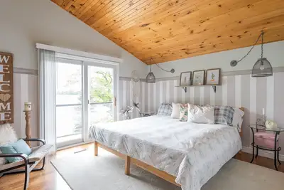 Image de Two Piggie's Rice Lake Escape