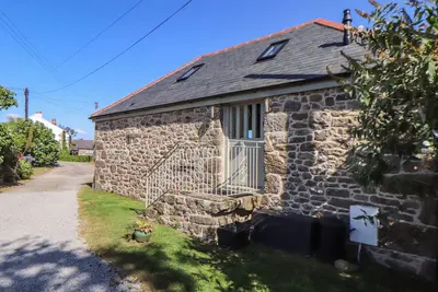 Image de The Old Byre, pet friendly, luxury holiday cottage in Mawnan Smith
