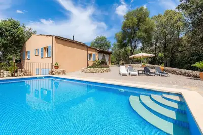 Maison de campagne Na Creu Vella avec vue sur les montagnes, piscine, Wi-Fi, A\/C, terrasses et jardin