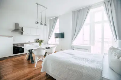 Image de Superior 2-zimmer-appartement mit WohnkĂĽche - Luga Homes - Stadthaus