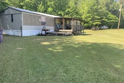 Image de Quiet secluded private single wide mobile home