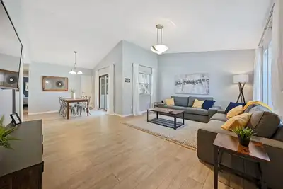 Image de Adorable 3 bed, 1. 5 bath Ranch Home with fenced yard