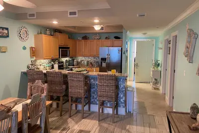 Image de Family Friendly Beautiful Beach Front Unit!