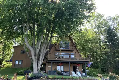 Image de ‘Not To Worry’ Waterfront Home