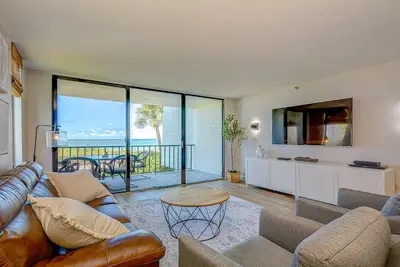 Image de Newly Renovated Direct Gulf Front Condo on Irb!
