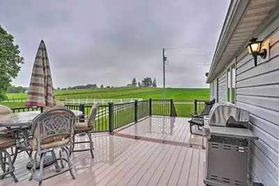Image de Millersburg Home w/ Covered Porch & Fire Pit!