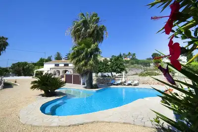 Maison de vacances privée avec Wifi, climatisation, piscine privée, bain à remous, Tv, patio