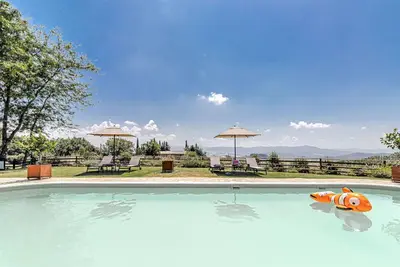 Image de Villa Ă Montecatini Val Di Cecina avec 5 chambres Ă coucher, 10 couchages