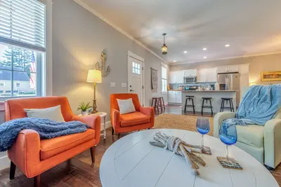 Image de Lake Escape cottage located 5 blocks to Lake Michigan with Blue Stairs beach access