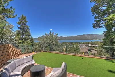 Image de Breathtaking Views by Destination Big Bear : Extraordinary Lake Views in Ironwood Estates! Walk to the Village! Pool Table!