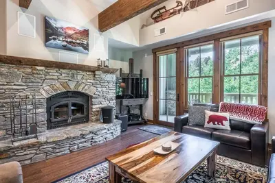 Image de Summer Stays Available! Luxury Mountain Townhome with Wifi and Shuttle to the Slope Access!