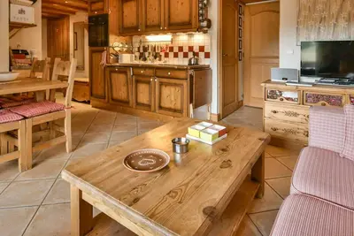 Image de Centre village, 4 pers. , 2 ch. , face aux pistes, parking, balcon