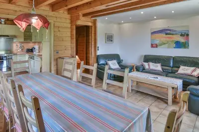 Image de Chalet montagnard 9 pers, 4 chambres, terrasse, jardin, proche commerces, animaux acceptés!