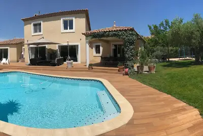 Image de Villa Tout Confort au Calme Avec Piscine