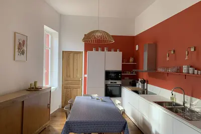 Image de Superbe appartement T4 Ă 300m de la Grande Plage, avec parking et local surf!