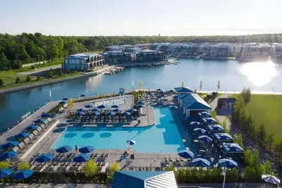 Image de Luxury Condo at Friday Harbour